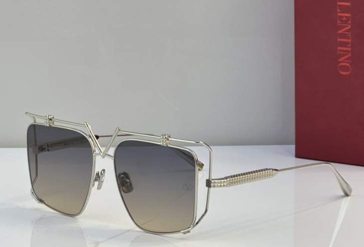 Picture of Valentino Sunglasses _SKUfw65111975fw